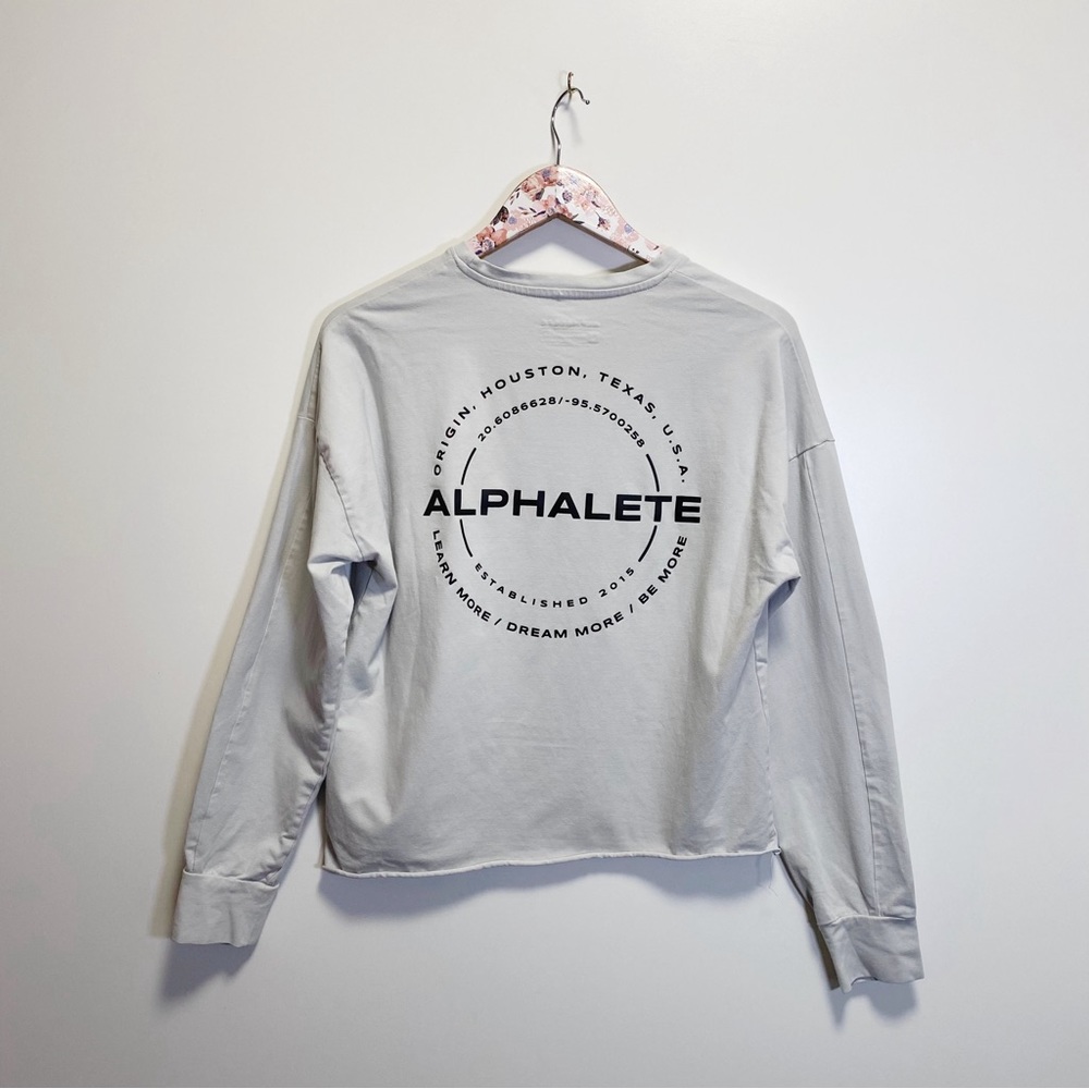 ALPHALETE Gray Long Sleeve Logo Crew Neck Top Small